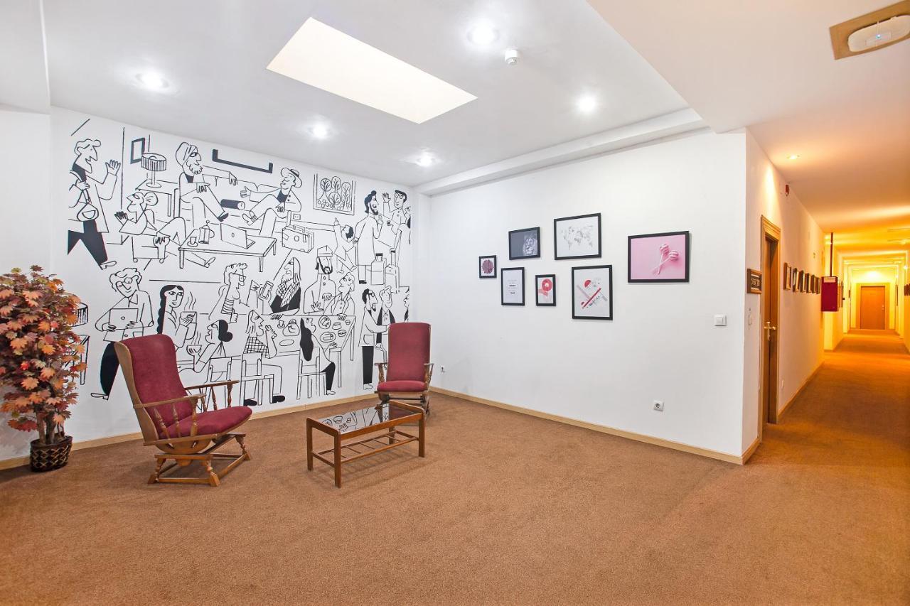 Oyo Hotel Parque Empresarial Avilés Eksteriør bilde