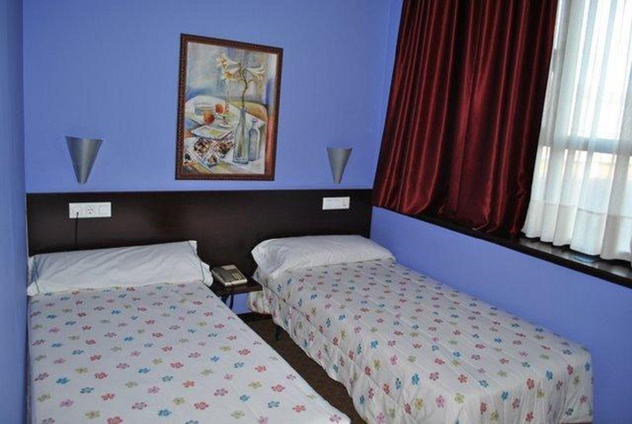 Oyo Hotel Parque Empresarial Avilés Eksteriør bilde