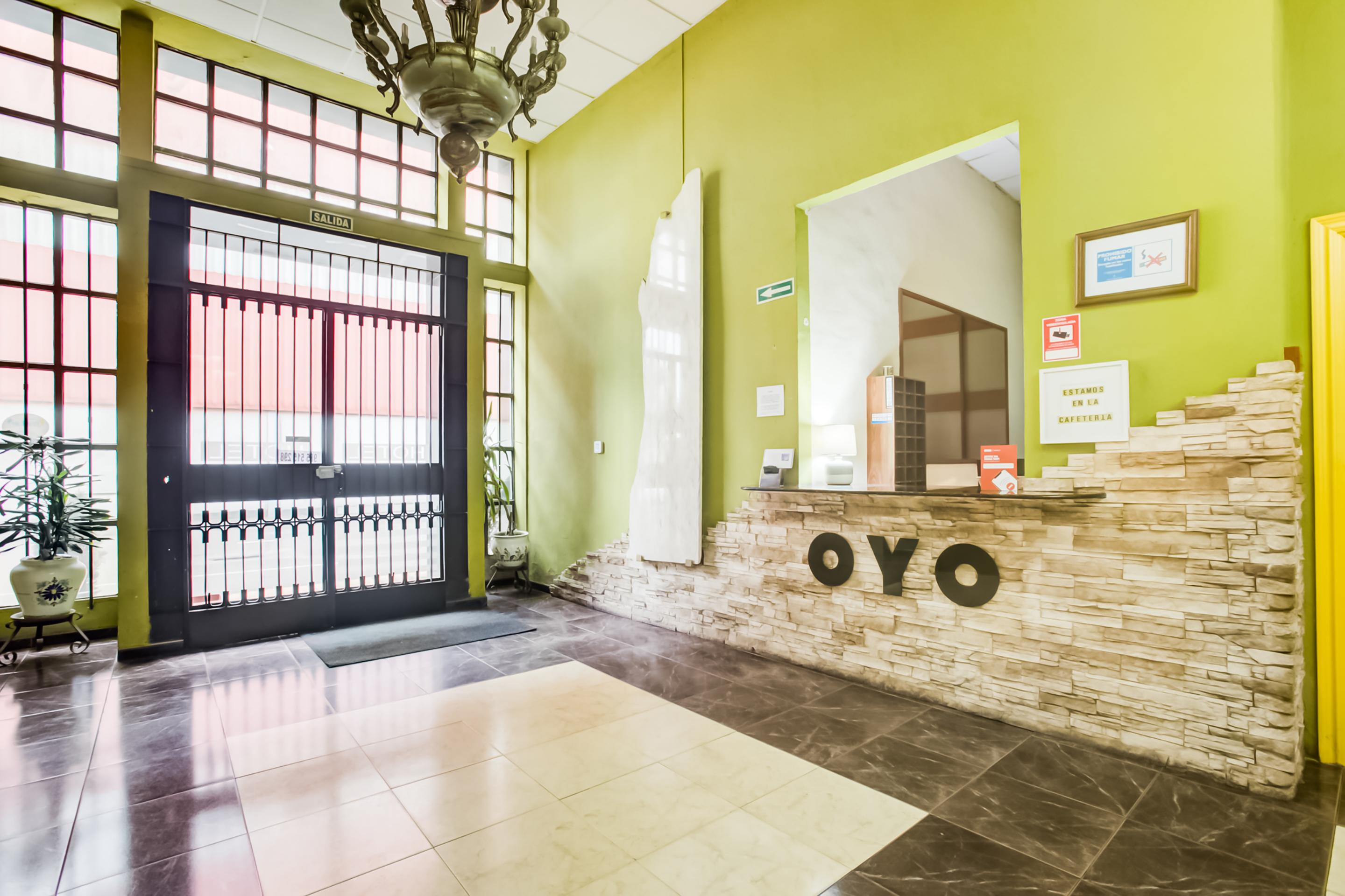 Oyo Hotel Parque Empresarial Avilés Eksteriør bilde